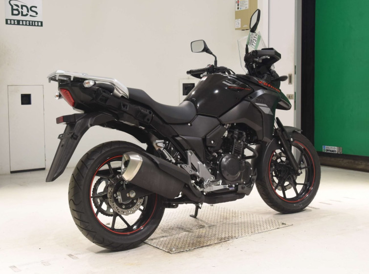 Мотоцикл Suzuki V-STROM 250A с пробегом 1350 km с пробегом 1350 km
