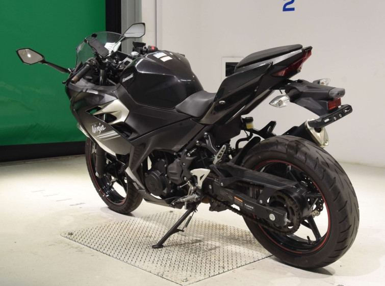 Мотоцикл Kawasaki NINJA250 с пробегом 25244 km с пробегом 25244 km
