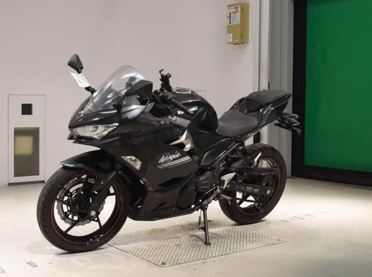Мотоцикл Kawasaki NINJA250 с пробегом 25244 km с пробегом 25244 km