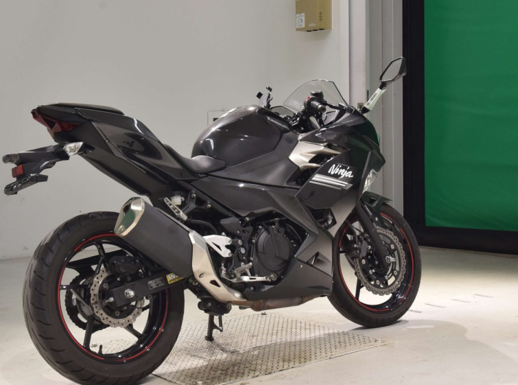 Мотоцикл Kawasaki NINJA250 с пробегом 25244 km с пробегом 25244 km