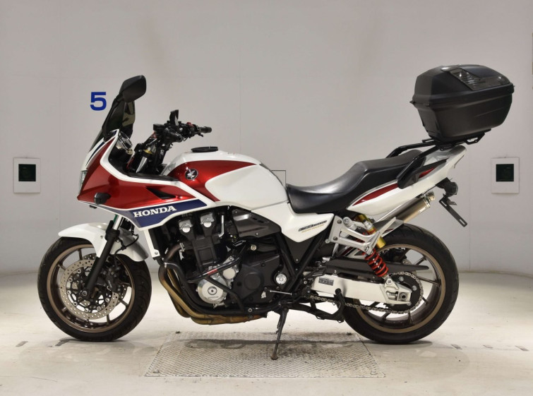 Мотоцикл Honda CB1300SF BOLDOR з пробігом 26802 km з пробігом 26802 km