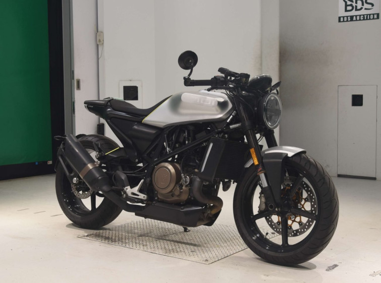 Мотоцикл Husqvarna VITPILEN701 с пробегом 18615 km с пробегом 18615 km