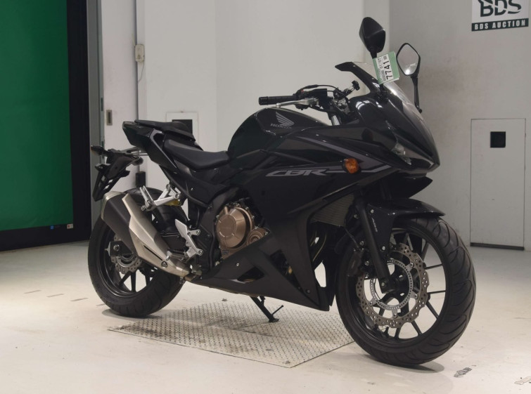 Мотоцикл Honda CBR400R з пробігом 5200 km з пробігом 5200 km