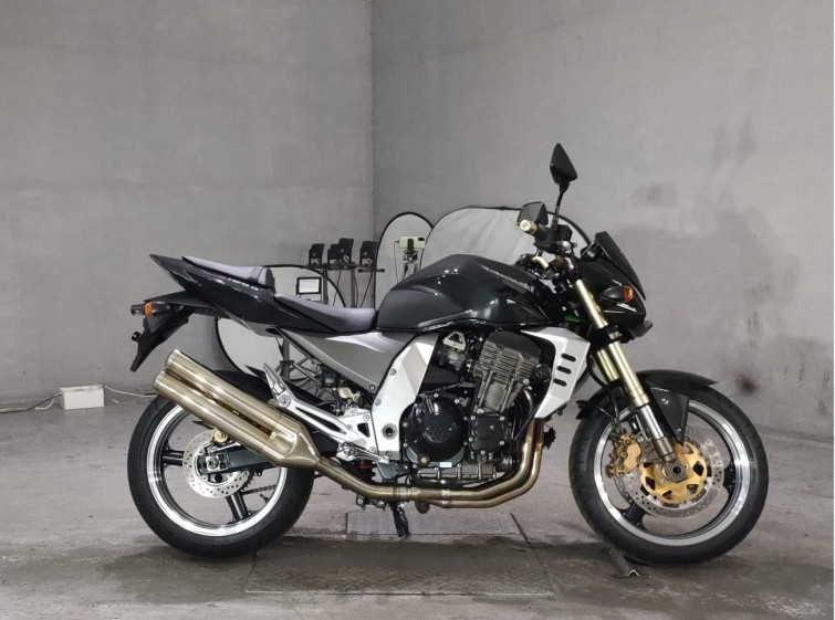 Мотоцикл Kawasaki Z1000 с пробегом 71755 km