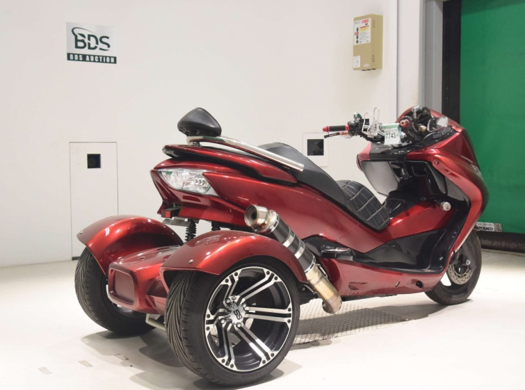 Мотоцикл Honda FORZA Z TRIKE с пробегом 11466 km с пробегом 11466 km