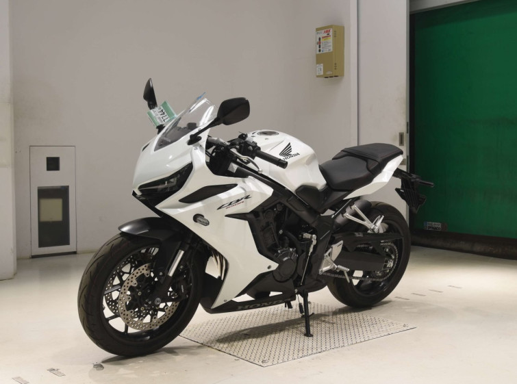 Мотоцикл Honda CBR650R с пробегом 5693 km с пробегом 5693 km