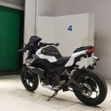 Мотоцикл Kawasaki Z250 с пробегом 10683 km с пробегом 10683 km