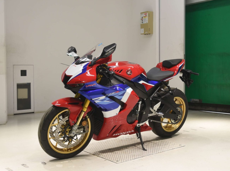 Мотоцикл Honda CBR1000RR SP з пробігом 3673 km з пробігом 3673 km
