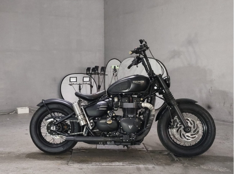 Мотоцикл Triumph BONNEVILLE BOVAER з пробігом 47654 km