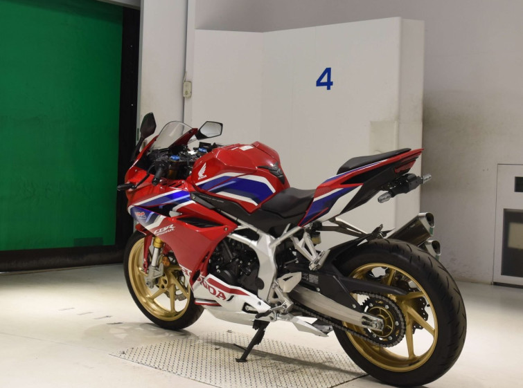 Мотоцикл Honda CBR250RRA з пробігом 8122 km з пробігом 8122 km