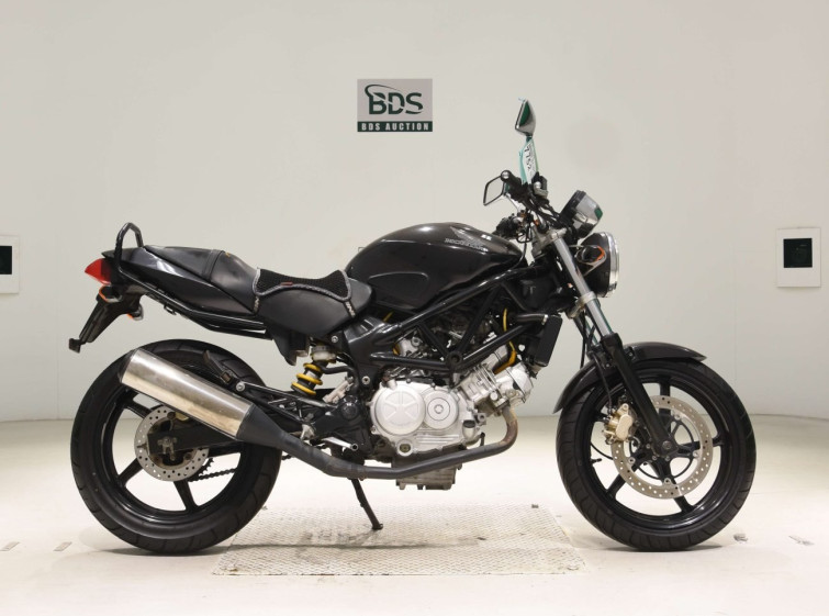 Мотоцикл Honda VTR250 с пробегом 20554 km с пробегом 20554 km