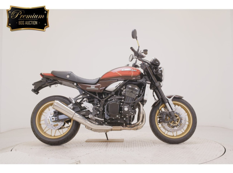 Мотоцикл Kawasaki Z900RS з пробігом 303 km
