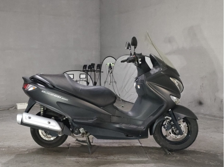 Мотоцикл Suzuki BURGMAN 200 с пробегом 16066 km