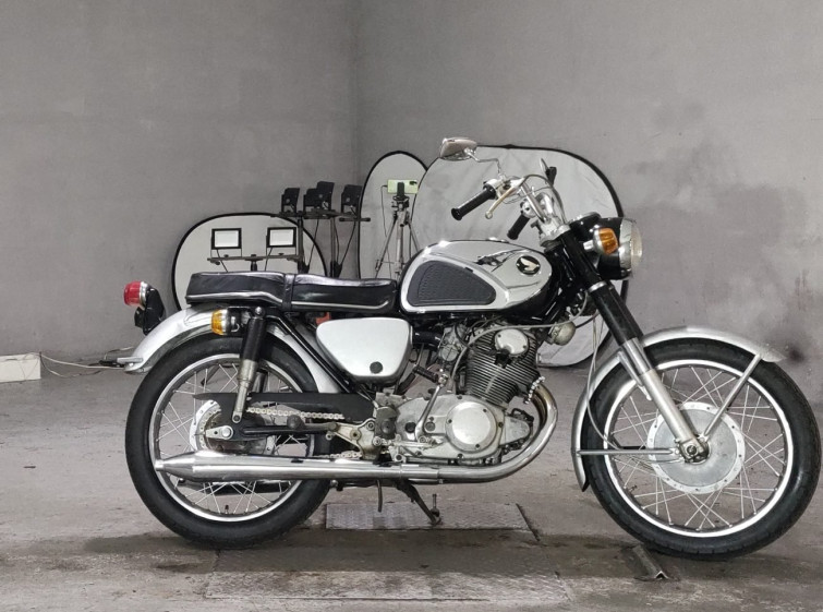 Мотоцикл Honda CBM72 з пробігом 20744 km