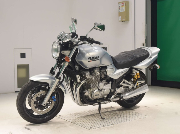 Мотоцикл Yamaha XJR1300 с пробегом 37017 km с пробегом 37017 km