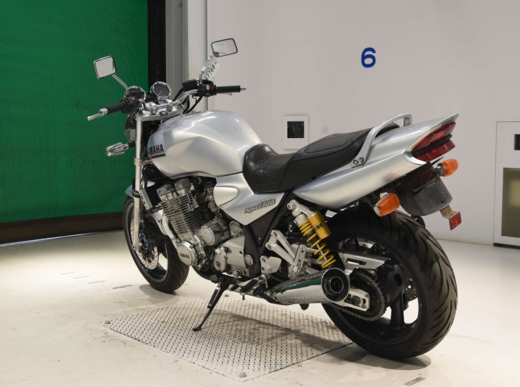 Мотоцикл Yamaha XJR1300 с пробегом 37017 km с пробегом 37017 km