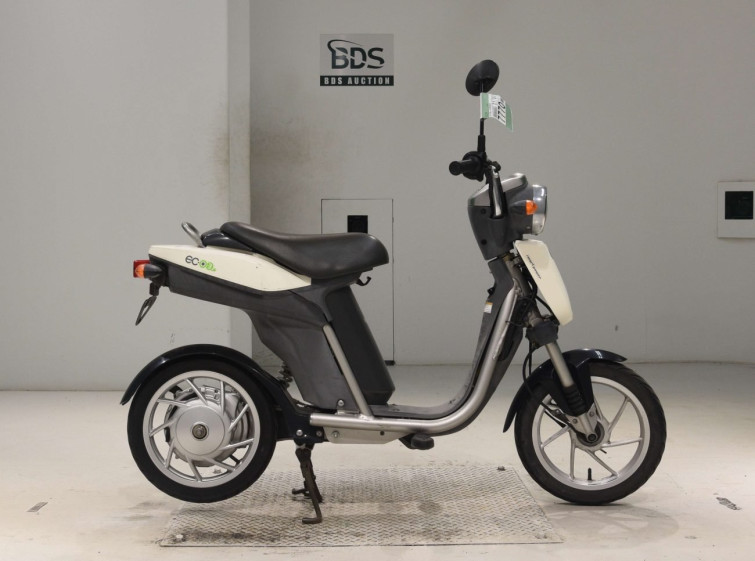 Мотоцикл Yamaha EC-03 с пробегом 22093 km с пробегом 22093 km