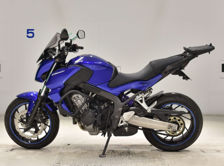 Мотоцикл Honda CB650F с пробегом 31812 km с пробегом 31812 km