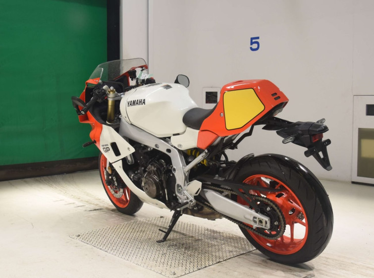 Мотоцикл Yamaha xsr900 gp с пробегом 431 km с пробегом 431 km