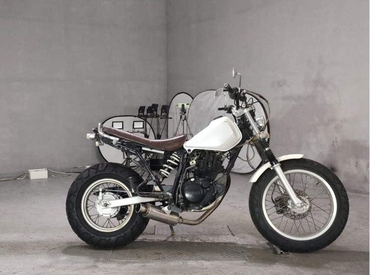 Мотоцикл Yamaha TW225 с пробегом 13592 km