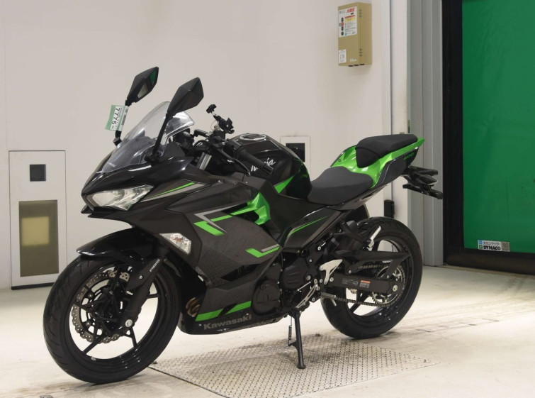 Мотоцикл Kawasaki NINJA400 з пробігом 3102 km з пробігом 3102 km