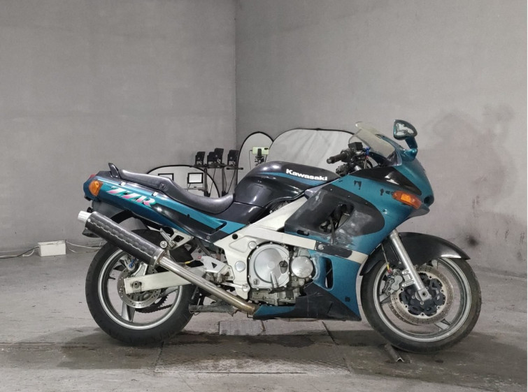 Мотоцикл Kawasaki ZZ-R400 с пробегом 32284 km