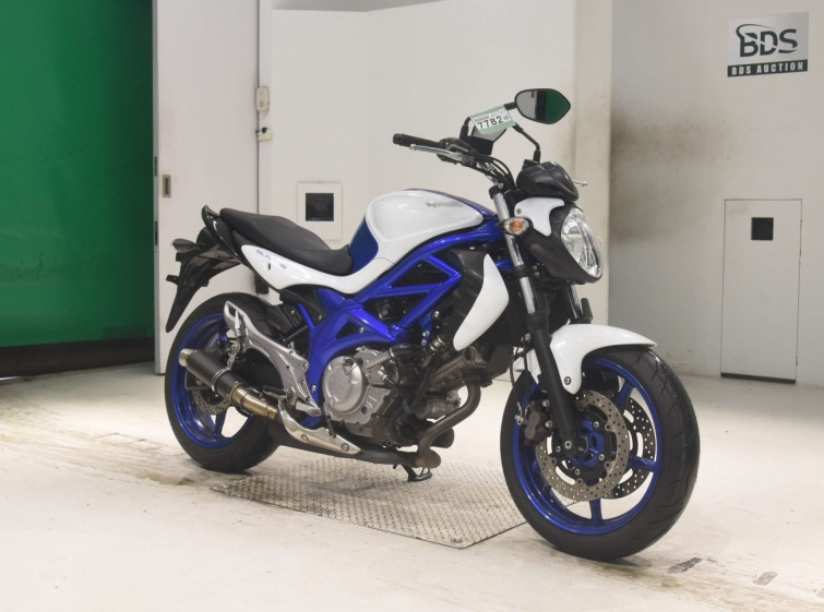 Мотоцикл Suzuki GLADIUS SFV650 с пробегом 28659 km с пробегом 28659 km