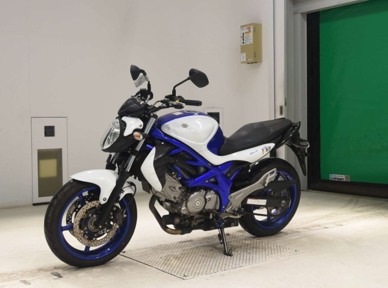 Мотоцикл Suzuki GLADIUS SFV650 с пробегом 28659 km с пробегом 28659 km