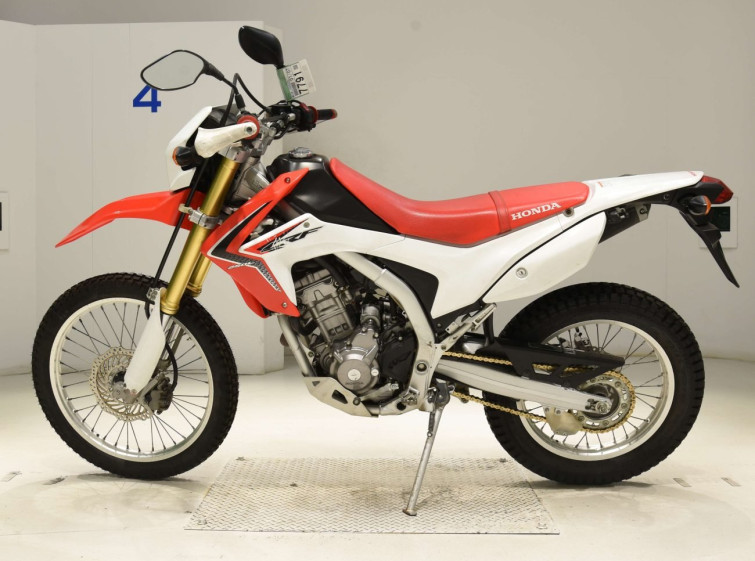 Мотоцикл Honda CRF250L з пробігом 9675 km з пробігом 9675 km
