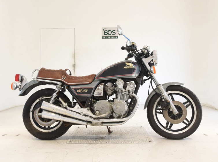 Мотоцикл Honda CB750 CUSTOM с пробегом 22180 km