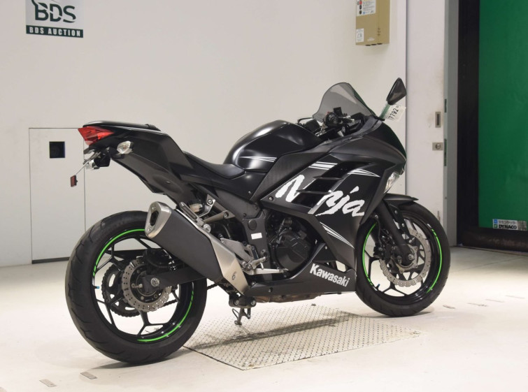 Мотоцикл Kawasaki NINJA250A з пробігом 21406 km з пробігом 21406 km