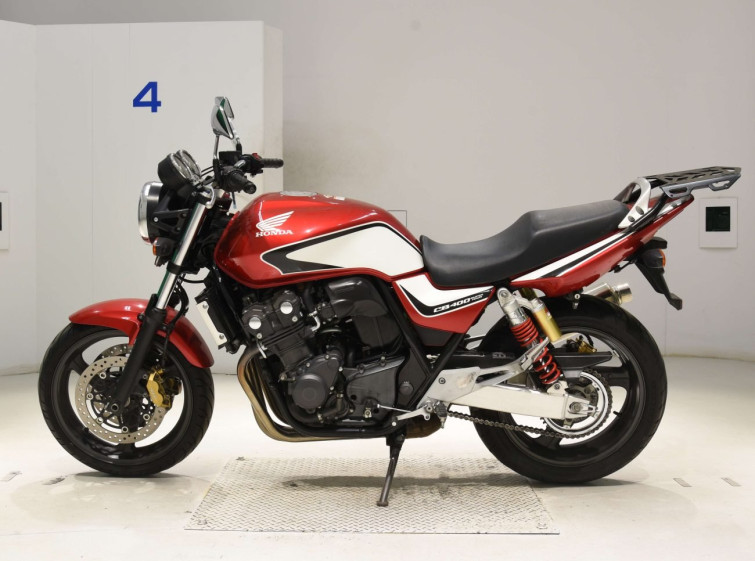 Мотоцикл Honda CB400SFV с пробегом 80338 km с пробегом 80338 km