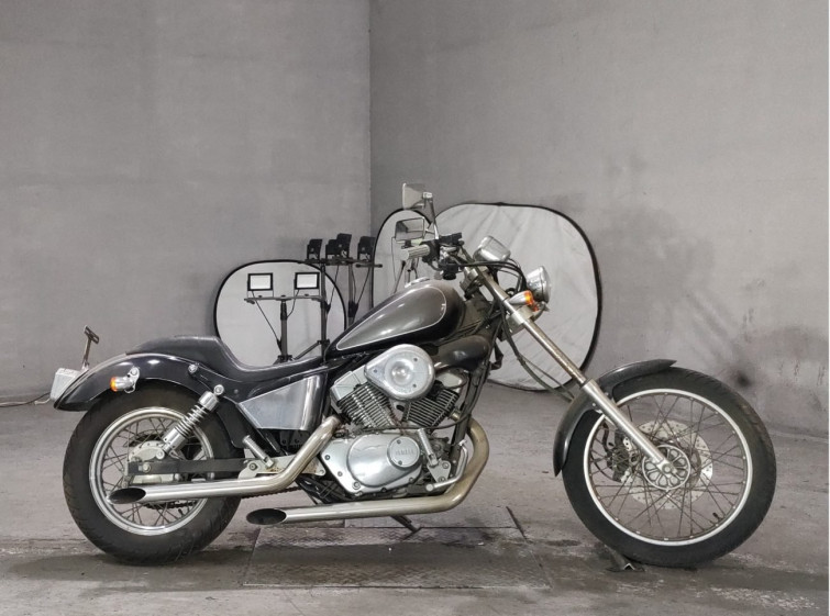 Мотоцикл Yamaha VIRAGO XV250 с пробегом 6240 km