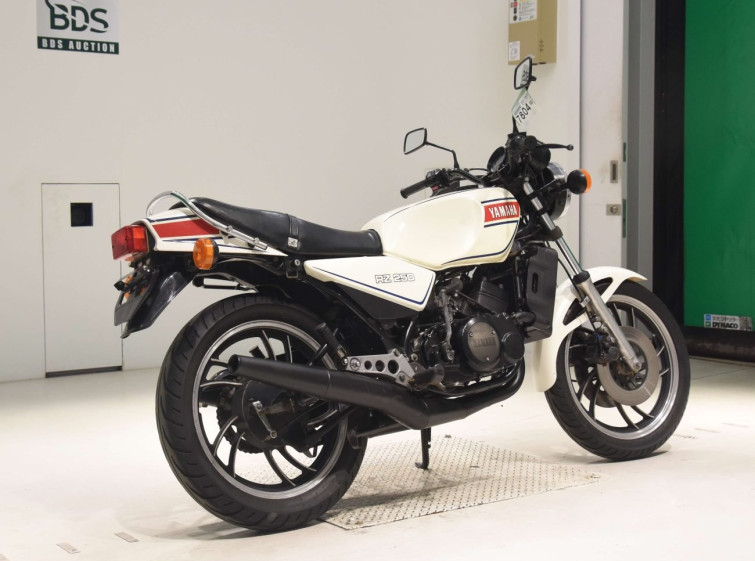 Мотоцикл Yamaha RZ250 з пробігом 7357 km з пробігом 7357 km