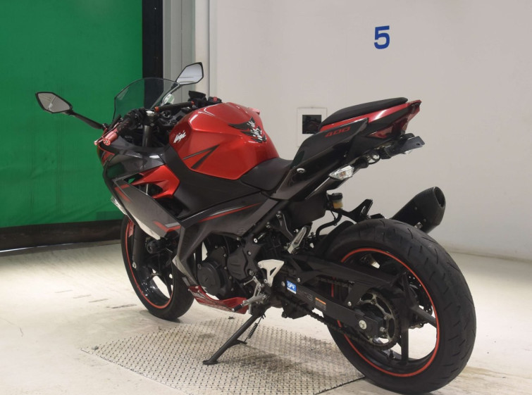 Мотоцикл Kawasaki NINJA400 з пробігом 18904 km з пробігом 18904 km