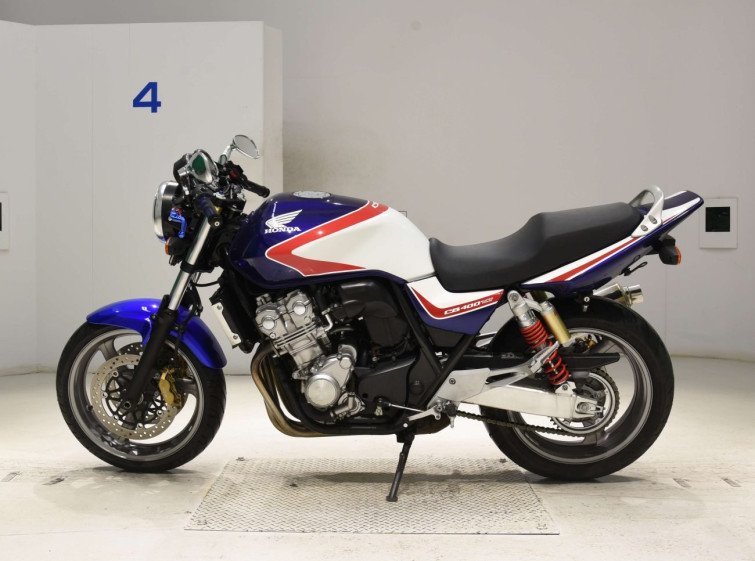 Мотоцикл Honda CB400SFV с пробегом 24835 km с пробегом 24835 km