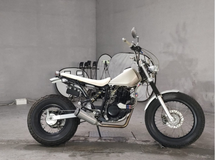 Мотоцикл Yamaha TW200 з пробігом 9462 km