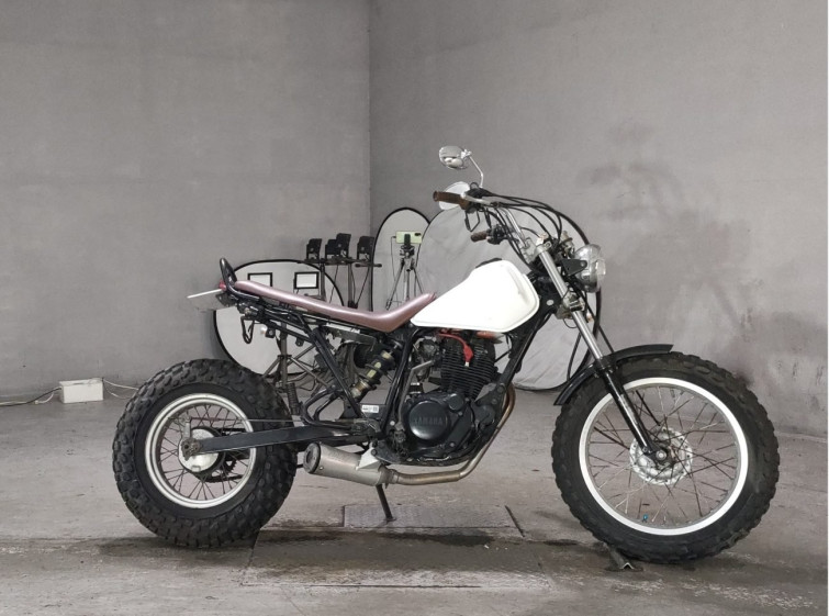 Мотоцикл Yamaha TW200 з пробігом 20680 km