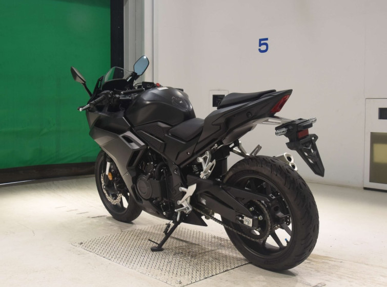 Мотоцикл Honda CBR400R-3 с пробегом 3037 km с пробегом 3037 km