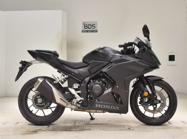 Мотоцикл Honda CBR400R-3 с пробегом 3037 km с пробегом 3037 km