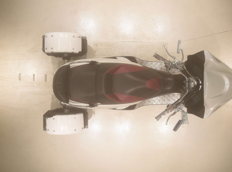 Мотоцикл Yamaha MAJESTY 250 TRIKE з пробігом 17852 km з пробігом 17852 km