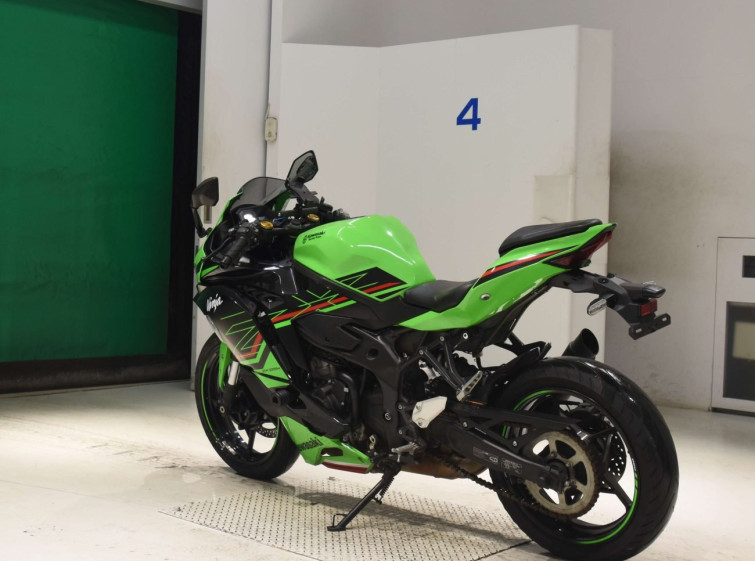 Мотоцикл Kawasaki ZX-25R-2SE с пробегом 27755 km с пробегом 27755 km
