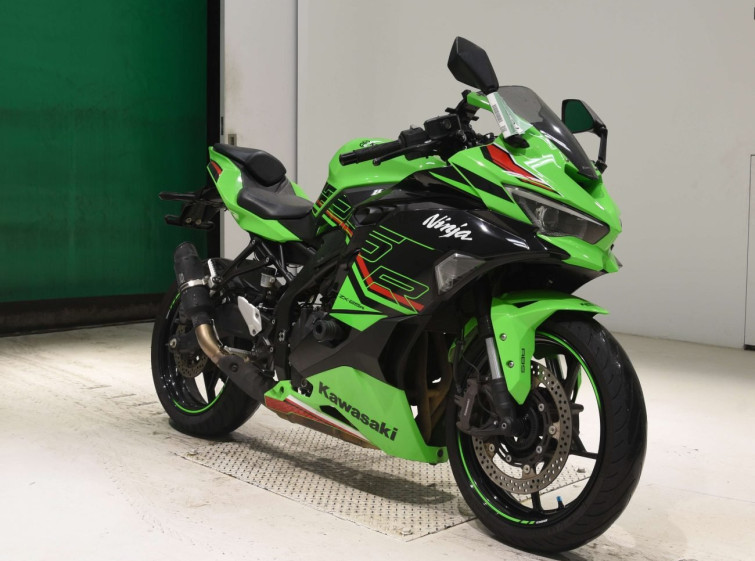 Мотоцикл Kawasaki ZX-25R-2SE с пробегом 27755 km с пробегом 27755 km