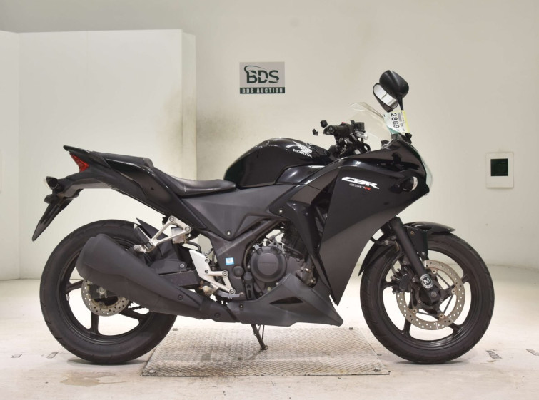 Мотоцикл Honda CBR250R з пробігом 27499 km