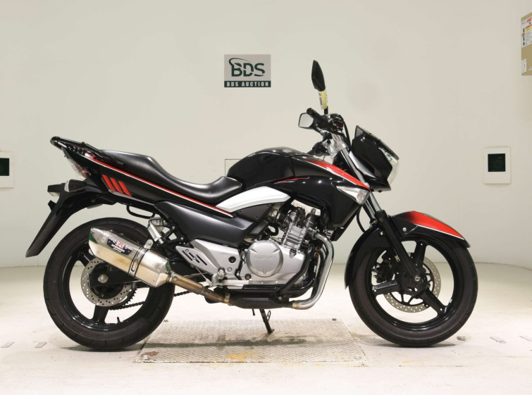 Мотоцикл Suzuki GSR250 с пробегом 16008 km