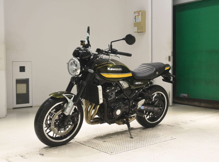 Мотоцикл Kawasaki Z900RS з пробігом 18425 km з пробігом 18425 km