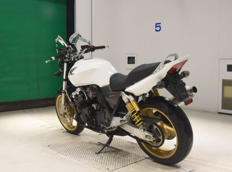 Мотоцикл Honda CB400SFV с пробегом 73531 km с пробегом 73531 km