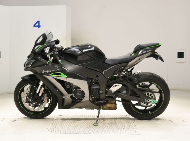 Мотоцикл Kawasaki NINJA ZX-10R с пробегом 12217 km с пробегом 12217 km