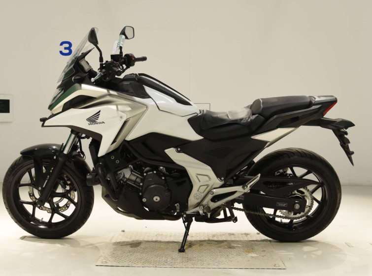 Мотоцикл Honda NC750X з пробігом 11908 km з пробігом 11908 km
