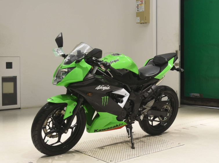 Мотоцикл Kawasaki NINJA250 с пробегом 15129 km с пробегом 15129 km